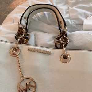 **KNOCKOFF** MK purse